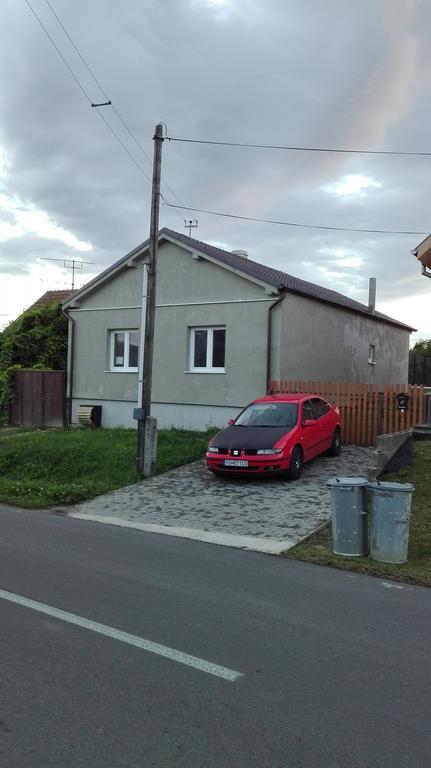 Vila Halex 4 Bojná Exteriér fotografie